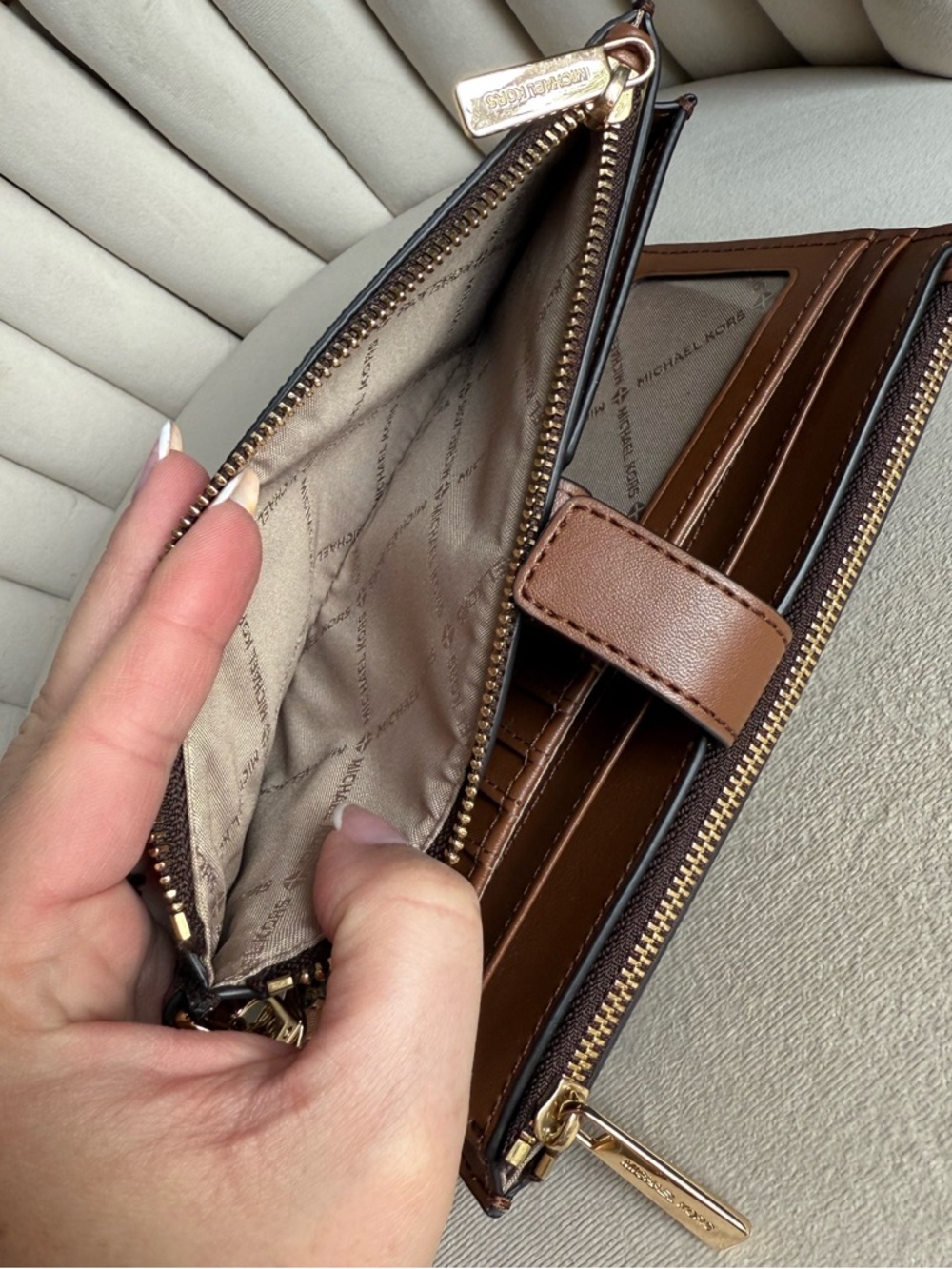 Michael Kors Jet Set Wristlet - Picture 8 of 11